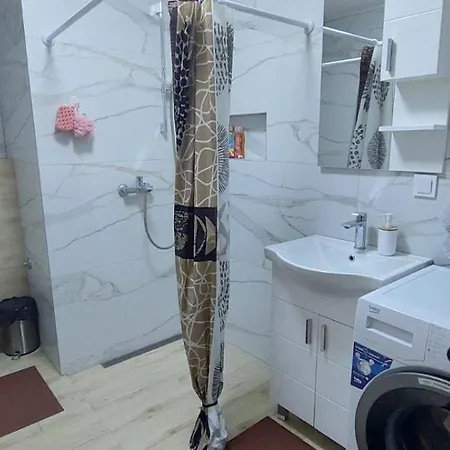 Berta - 302 Luxury - Free Private Secured Parking Апартаменты *