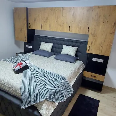 Apartment Berta - 101 Luxury - Free Private Secured Parking Tuzla