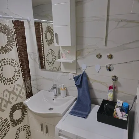 Apartment Berta - 302 Luxury - Free Private Secured Parking