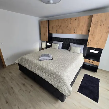 Berta - 302 Luxury - Free Private Secured Parking *