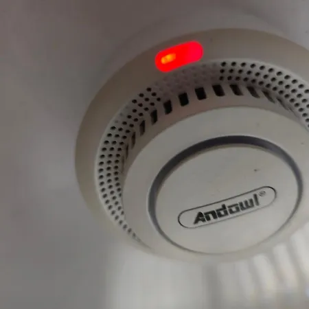 Berta - 302 Luxury - Free Private Secured Parking Apartment