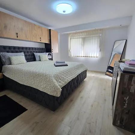 Berta - 302 Luxury - Free Private Secured Parking Апартаменты Тузла