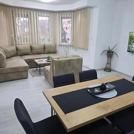 Berta - 302 Luxury - Free Private Secured Parking *