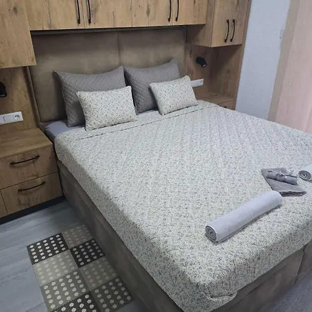 Berta - 302 Luxury - Free Private Secured Parking Apartmán