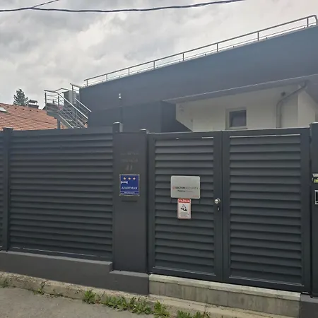 Апартаменты Berta - 302 Luxury - Free Private Secured Parking *