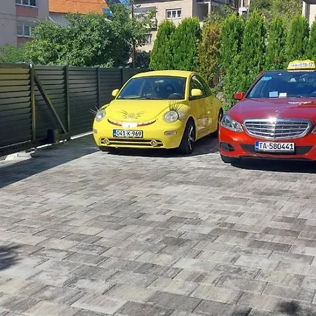 Апартаменты Berta - 302 Luxury - Free Private Secured Parking Тузла