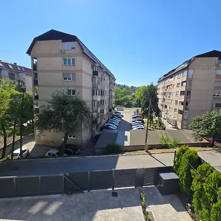 Berta - 302 Luxury - Free Private Secured Parking Тузла