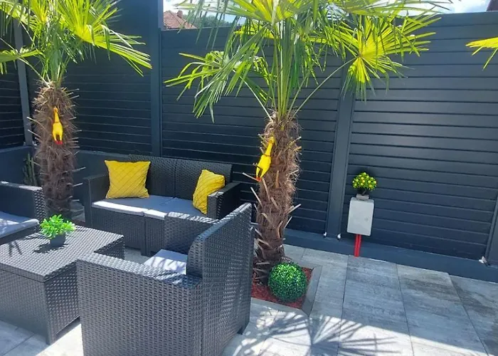 Berta - 302 Luxury - Free Private Secured Parking توزلا