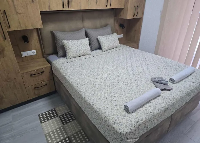 Berta - 302 Luxury - Free Private Secured Parking شقة