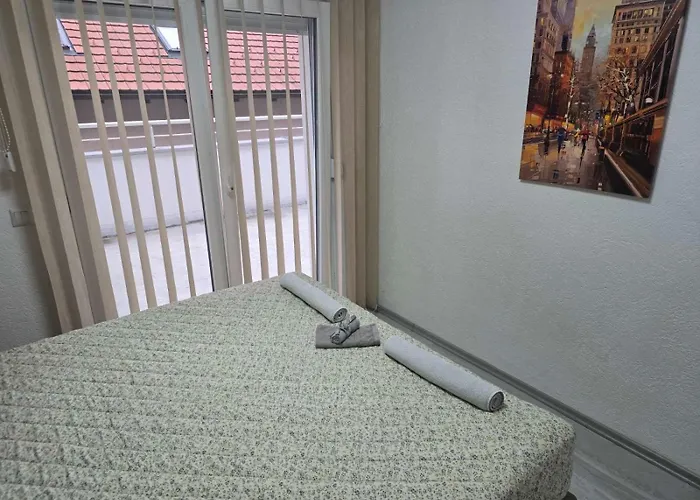 Berta - 302 Luxury - Free Private Secured Parking شقة